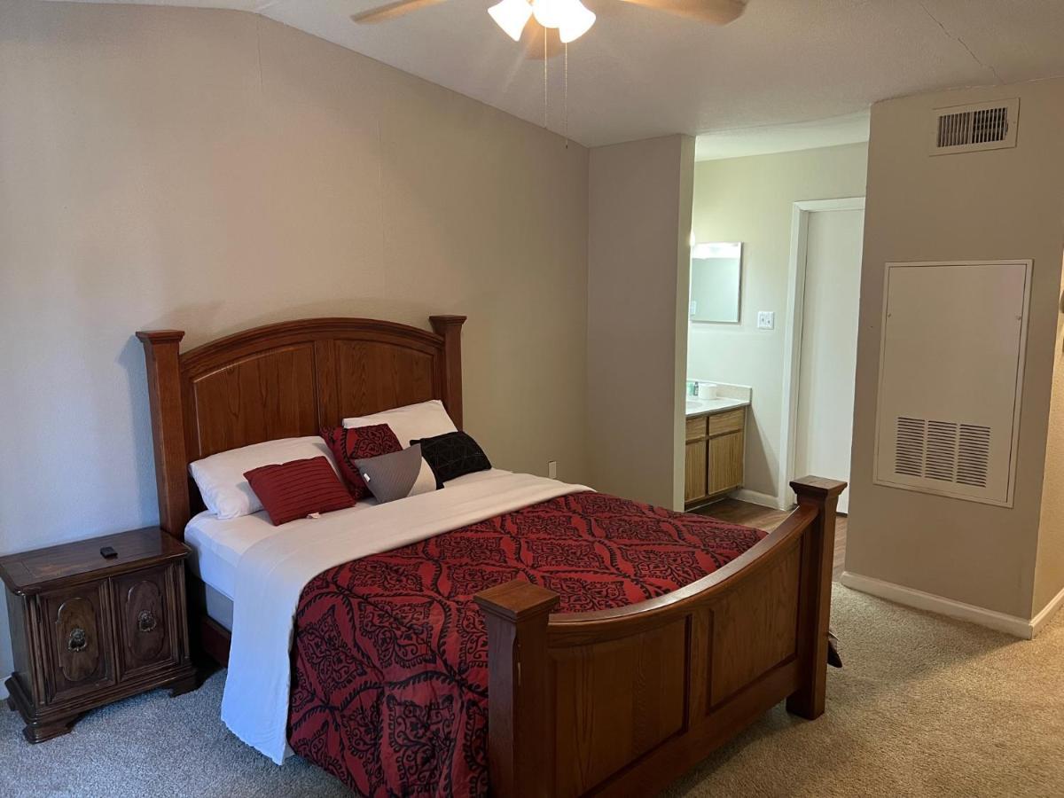 Lovely 1-Bedroom Townhome With Nice Amenities Houston Exterior foto