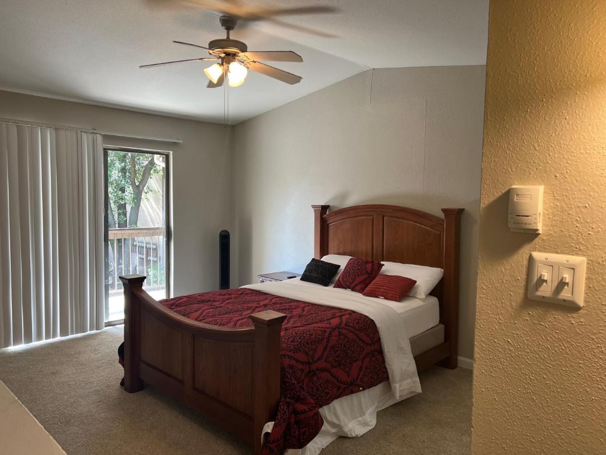 Lovely 1-Bedroom Townhome With Nice Amenities Houston Exterior foto