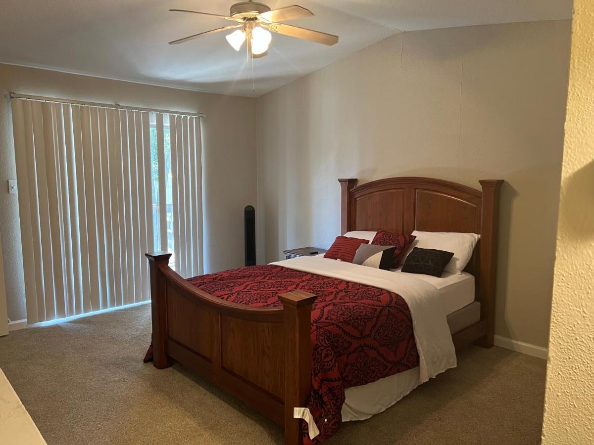 Lovely 1-Bedroom Townhome With Nice Amenities Houston Exterior foto